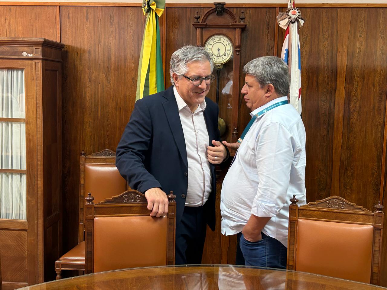 Ministro Padilha também foi recepcionado pelo vice-prefeito de Campinas, Wanderley de Almeida