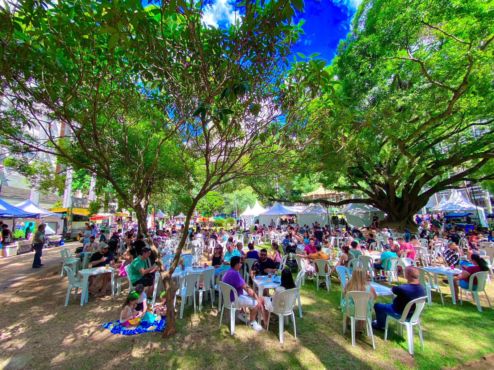Festa continua neste domingo com atrações musicais e boa gastronomia