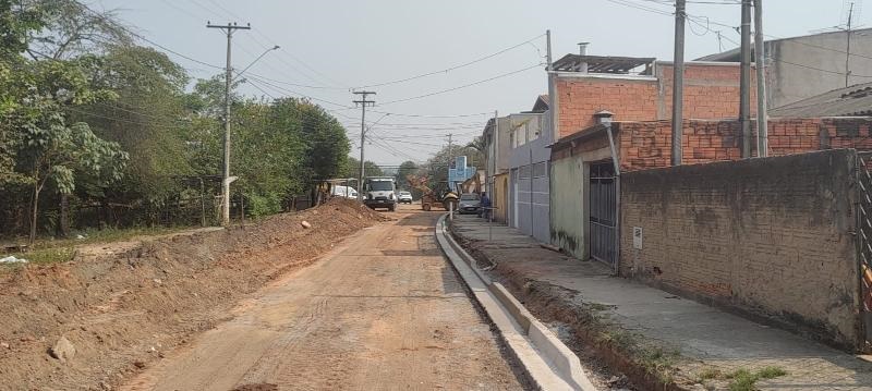 Outras vias do bairro já são pavimentadas