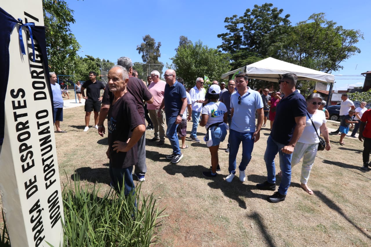 Adriano Rosa Reurbanização beneficia 20 mil pessoas da região do Jardim Santa Therezinha