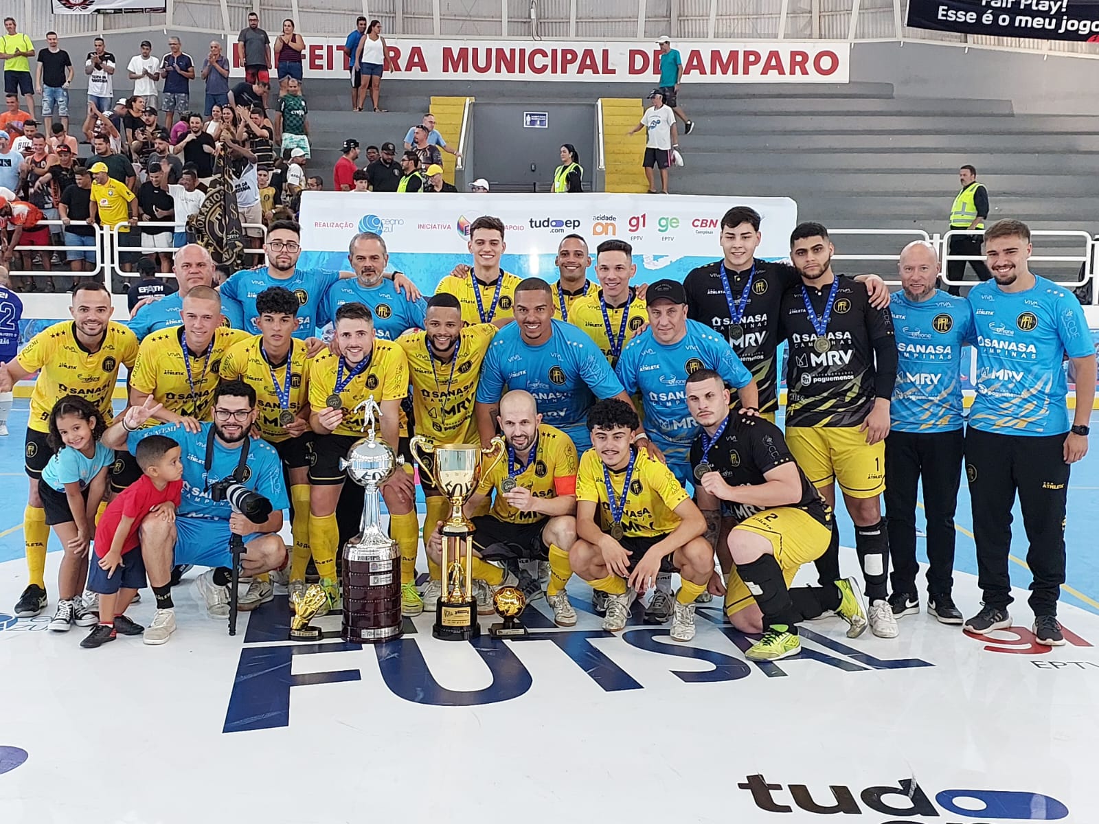 Pulo Futsal comemora bicampeonato