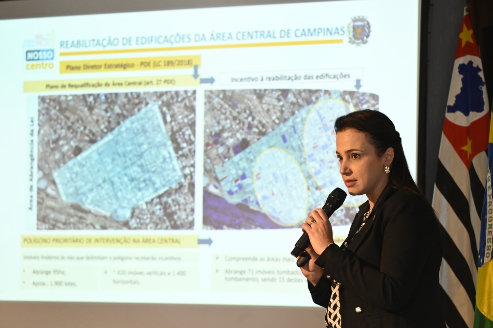 A secretária de Urbanismo, Carolina Baracat, apresentou principais atrativos da legislação