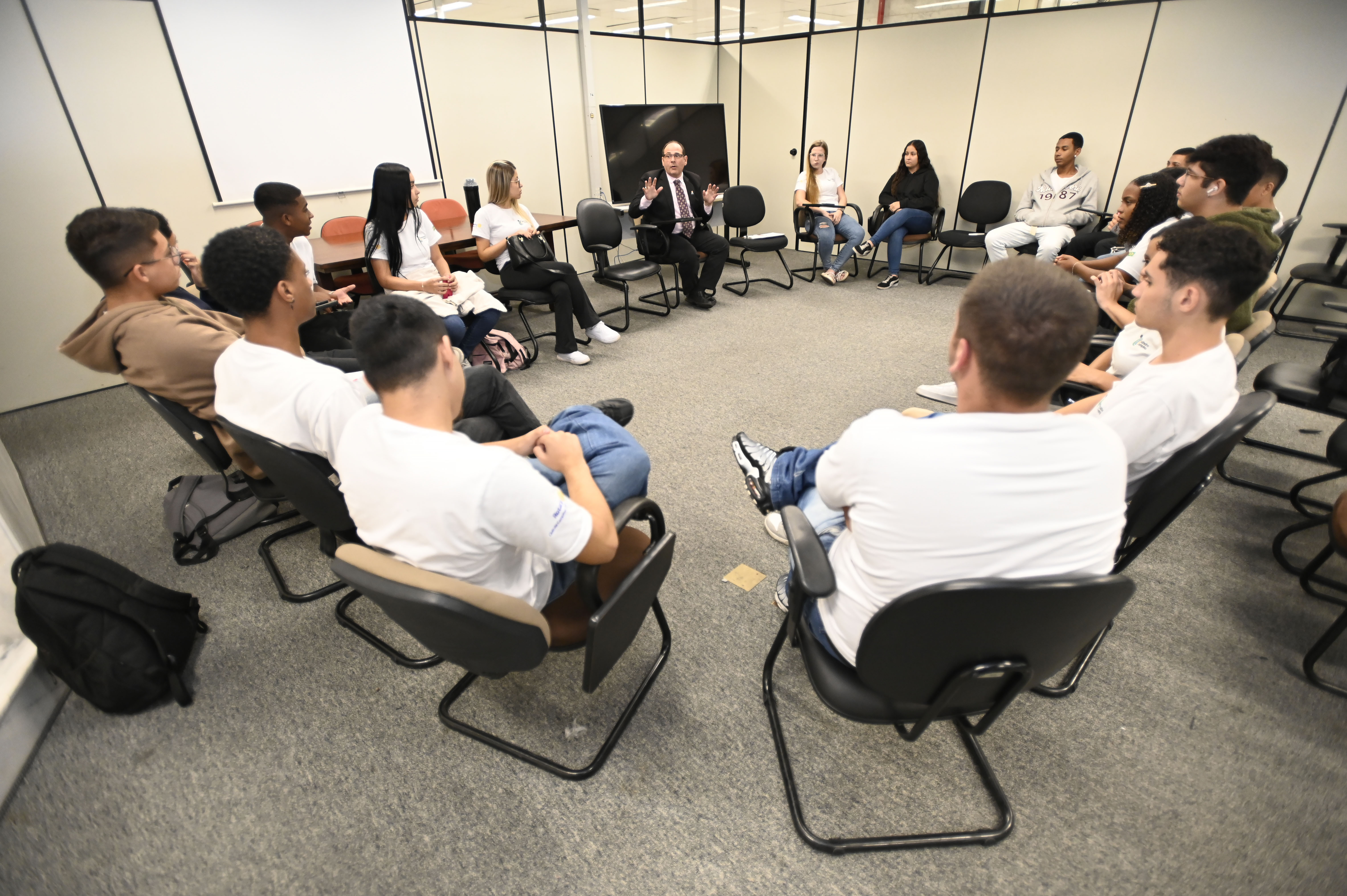 Espaço dá liberdade para os jovens se expressarem