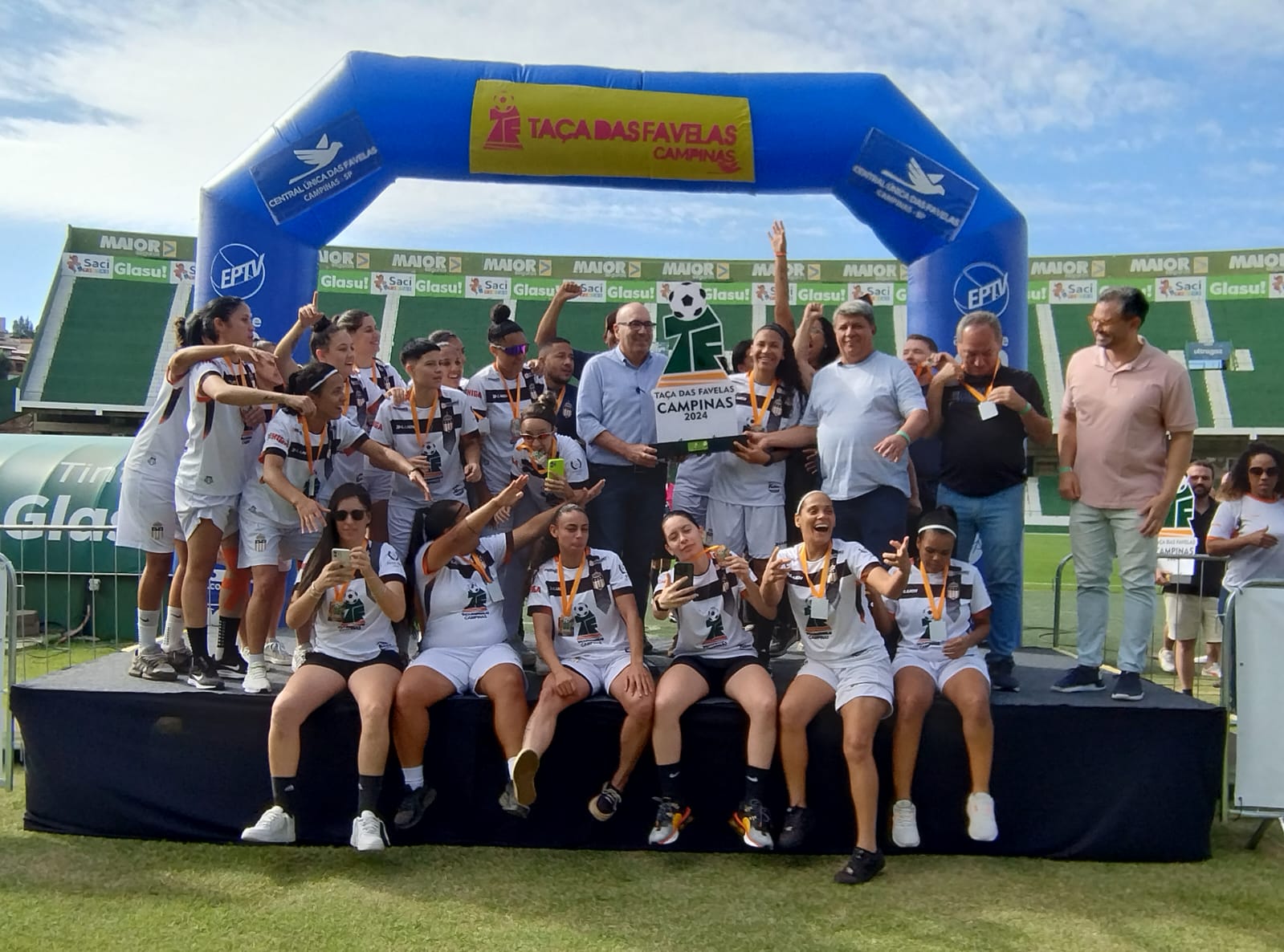 Campeãs da Taça das Favelas 2024: meninas do São Marcos arrasaram 