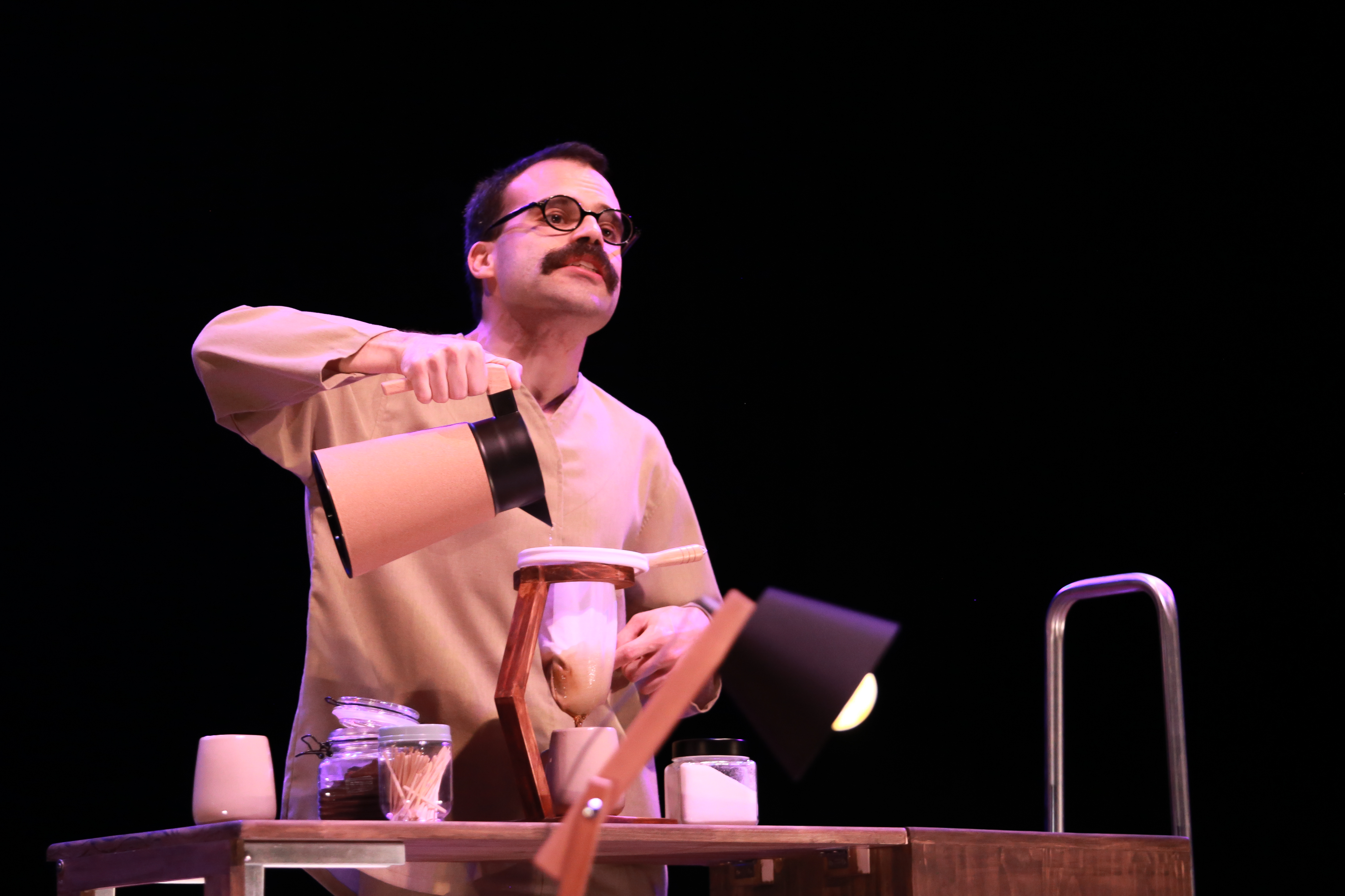 Cena da peça "Tião,  Meu Glorioso Café" que será encenado gratuitamente e viabilizado pela Lei Paulo Gustavo