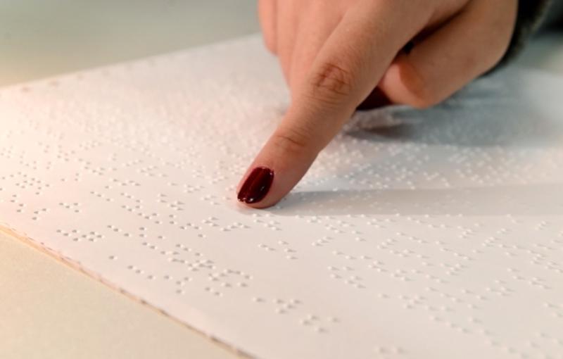 Carlos Bassan A linha Braile permite a leitura de conteúdos por meio do sistema Braille