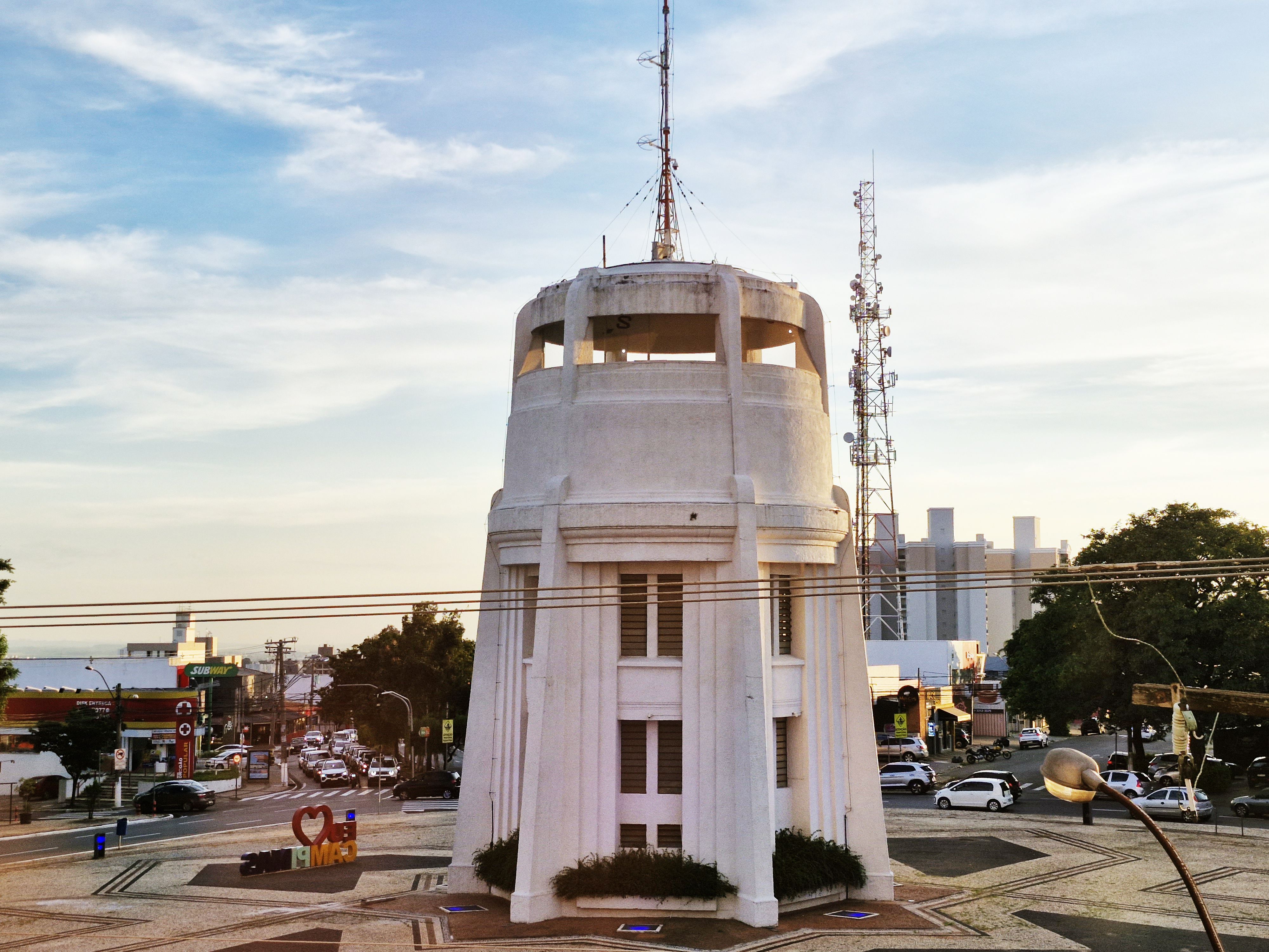 Torre do Castelo: um dos cartões de visita da cidade