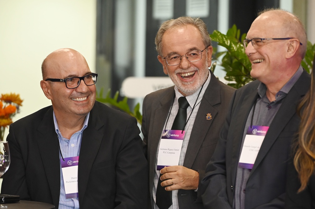 Dário com o reitor da PUC-Campinas, Germano Rigacci, e o presidente da Fundação Fórum Campinas Inovadora, Eduardo Gurgel do Amaral