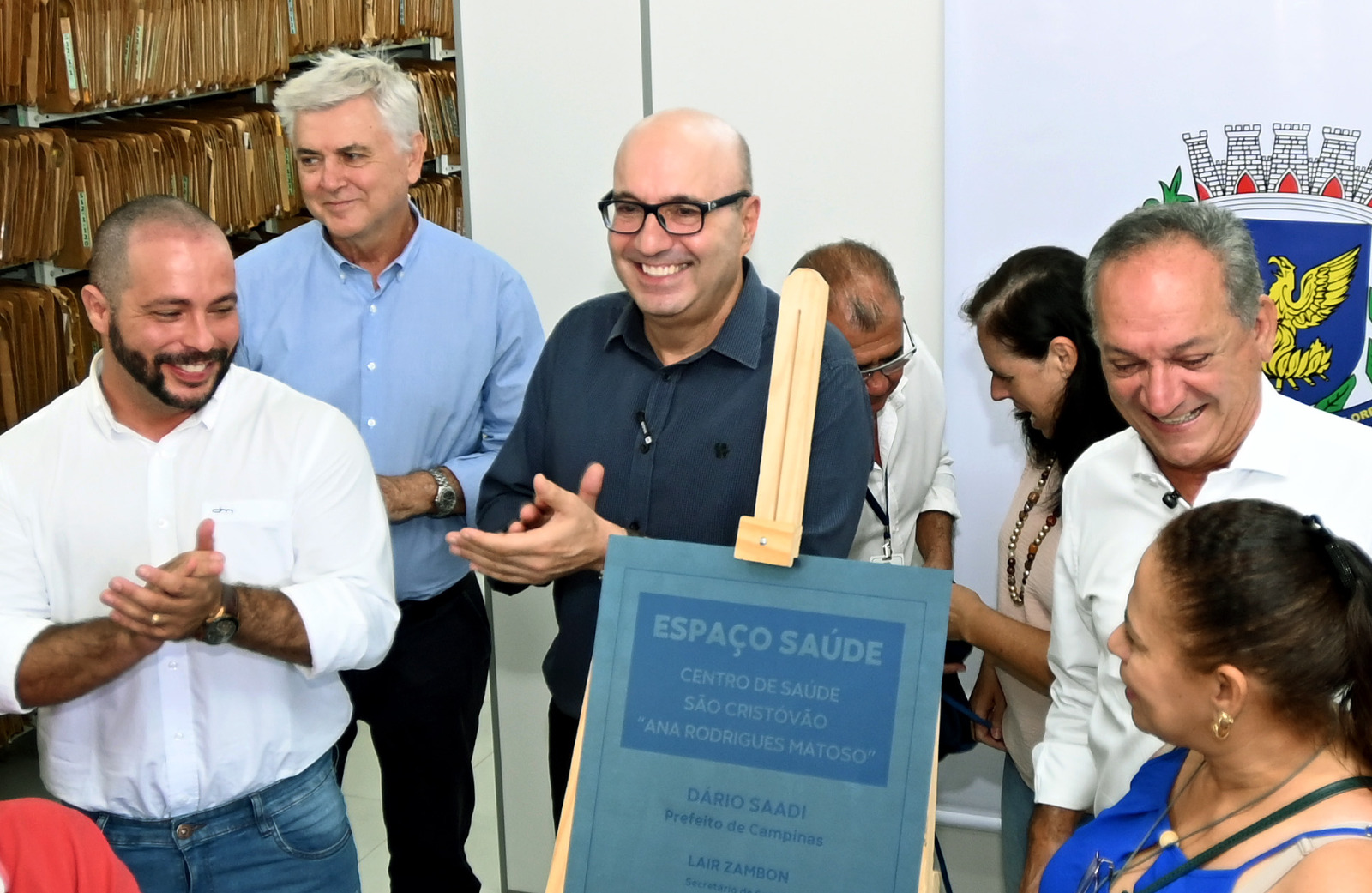 Prefeito Dário Saadi e autoridades acompanharam a inauguração