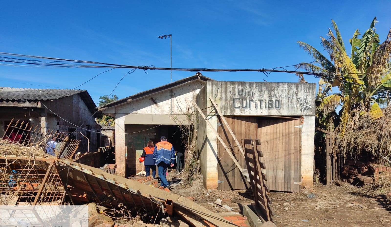 Equipes realizam vistorias de campo para avaliação dos danos em imóveis 