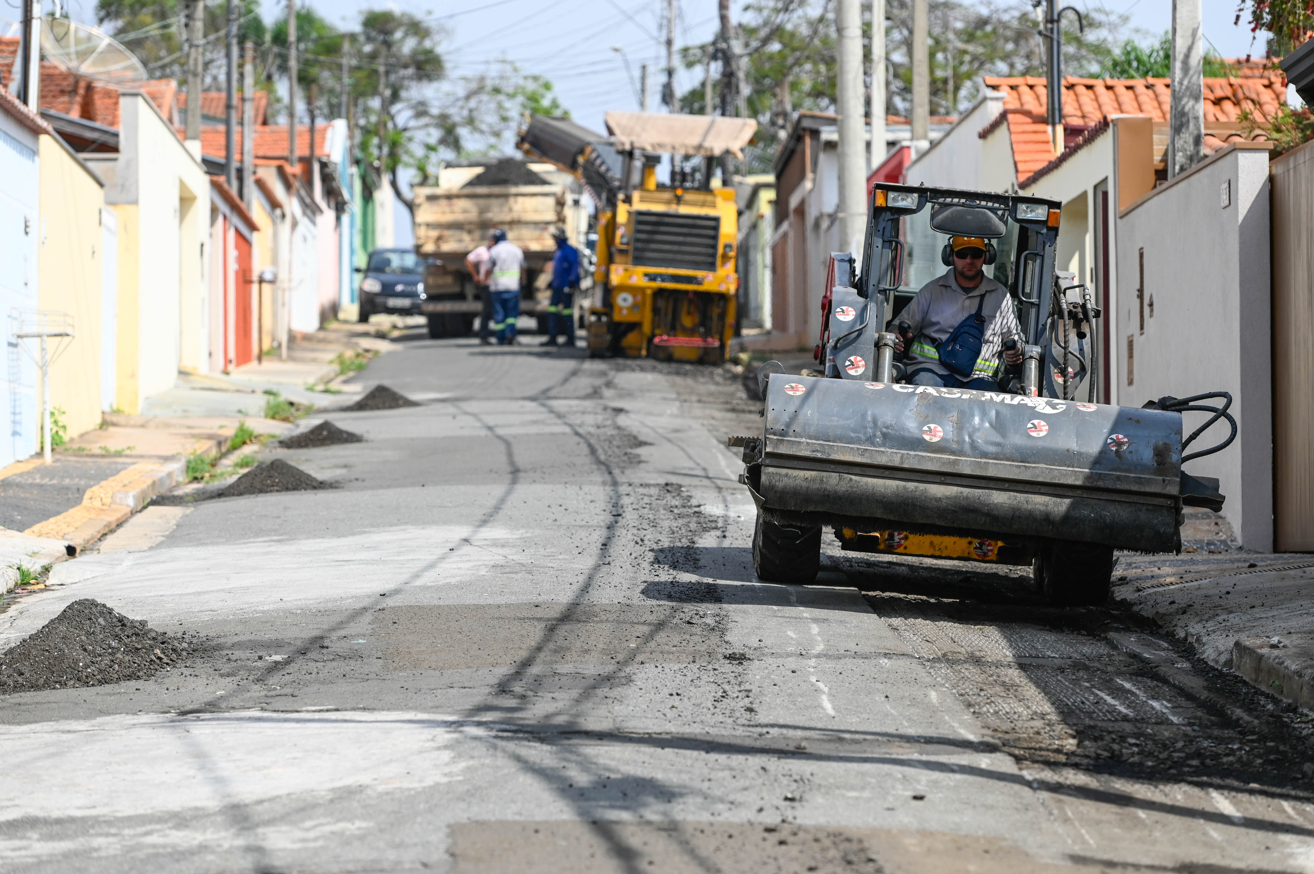 Recapeamento vai renovar o pavimento existente