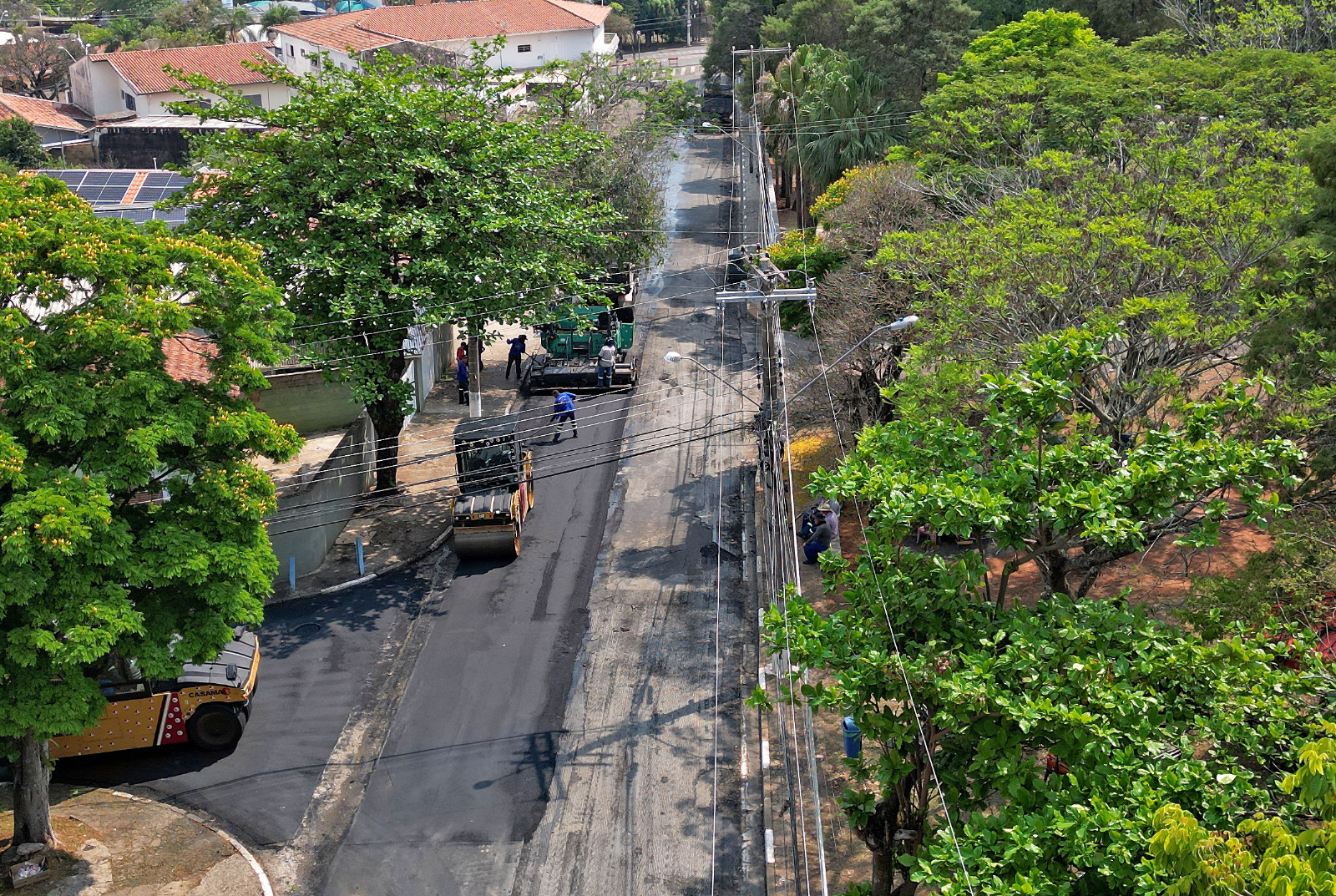 Oito ruas receberam o serviço, aproximadamente 1,5 km de vias