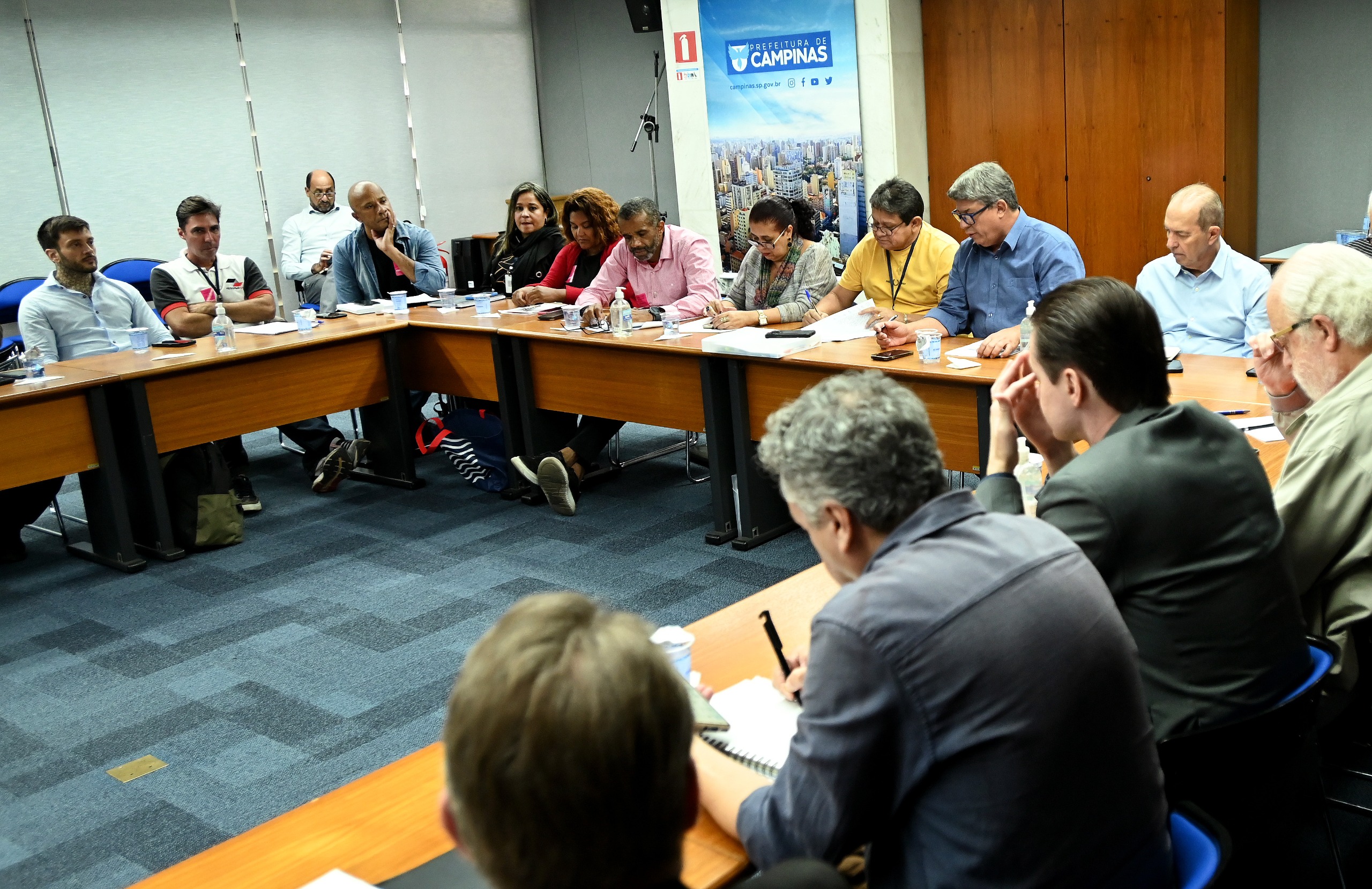Carlos Bassan Nova rodada de negociação foi realizada na Sala Azul do Paço Municipal nesta quarta-feira, 4