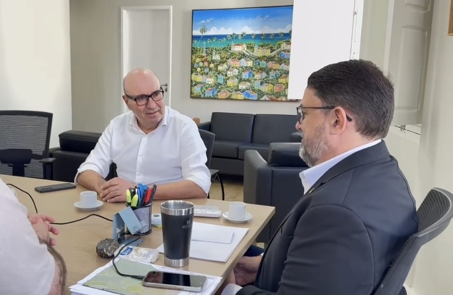 Divulgação Dário com o secretário de desenvolvimento do Estado de Pernambuco, Guilherme Cavalcante