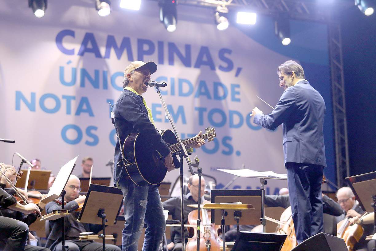 Adriano Rosa Orquestra Sinfônica se apresentou com Zeca Baleiro: fusão do erudito com o popular