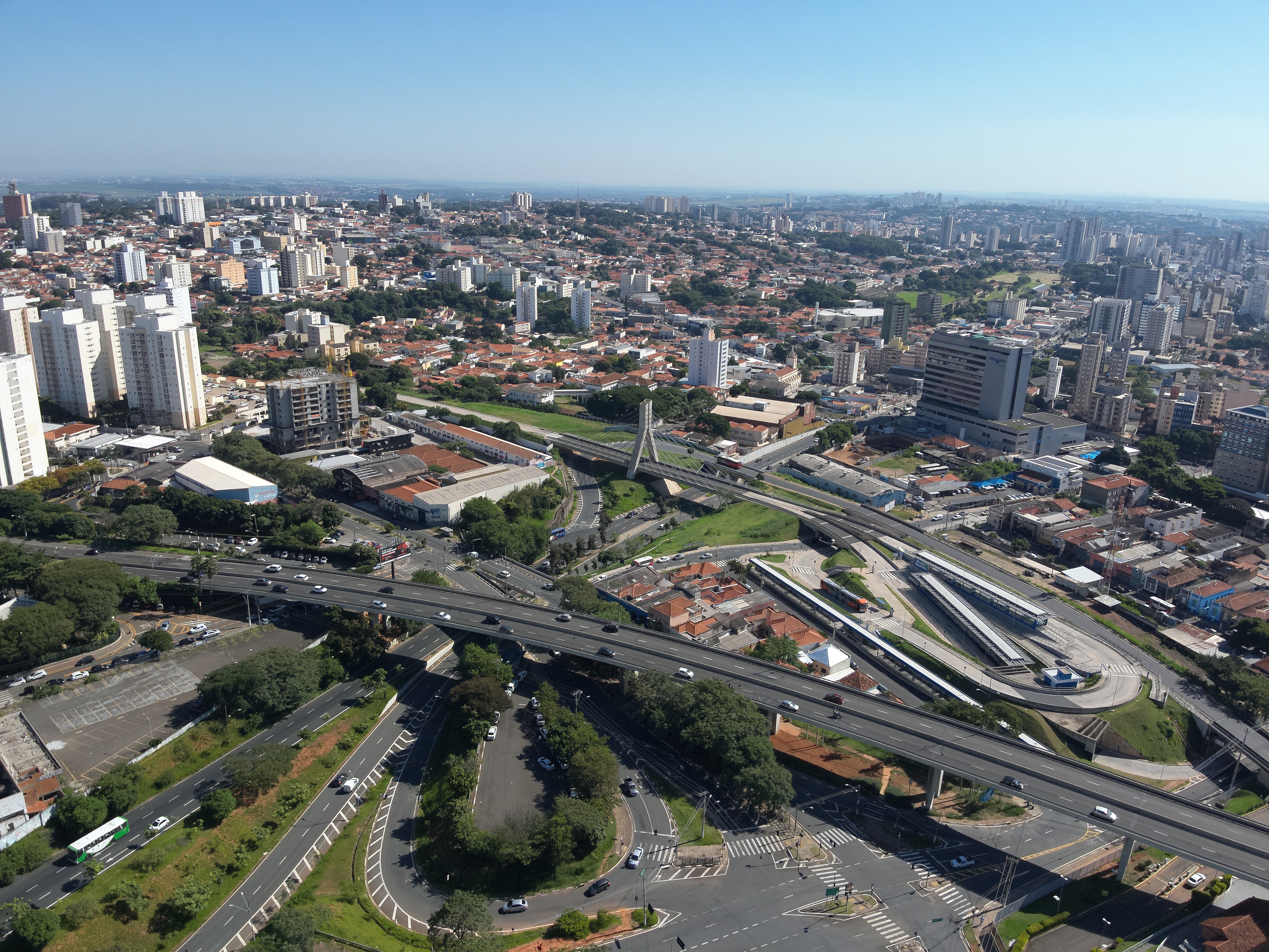 Pesquisa foi realizada pela Johns Hopkins University, em parceria com a Faculdade de Medicina da Universidade de São Paulo (USP), e o apoio da Iniciativa Bloomberg para Segurança Viária Global (BIGRS), da Vital Strategies, além da Emdec, Secretaria de Transportes (Setransp) e Prefeitura Municipal