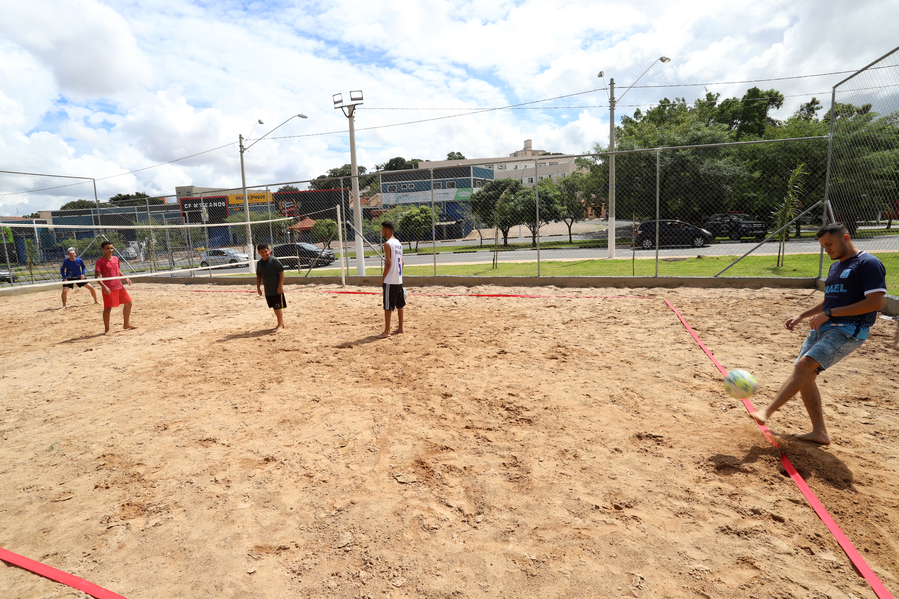 Praça Dr. Santos Rodrigues Coy, Vila Marieta, entregue em março