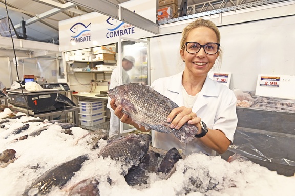 Adriana Tavares é a quarta geração trabalhando no Mercadão