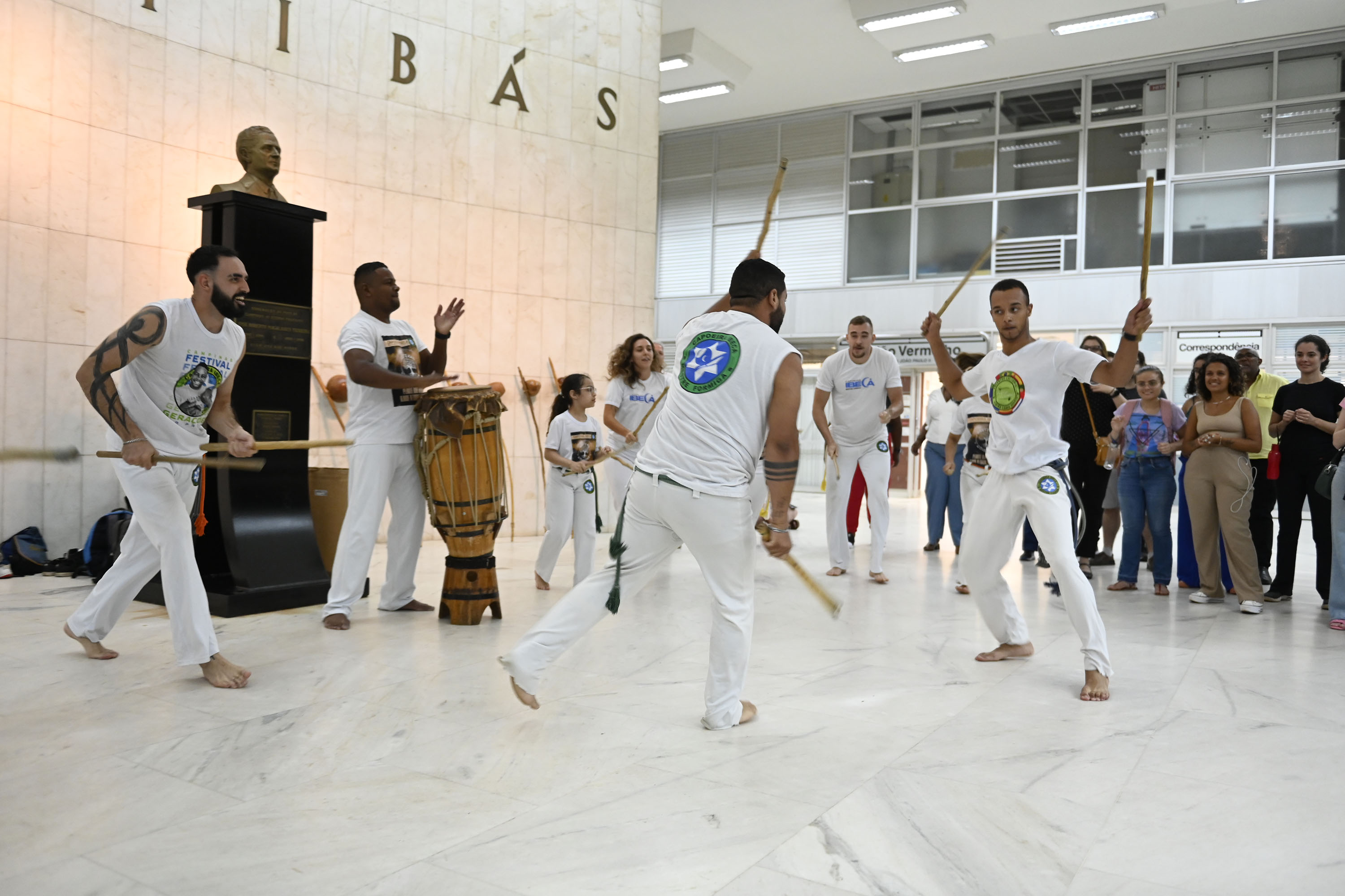 Uma roda de capoeira precedeu o Seminário