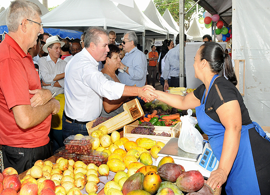 Venda de alimentos faz parte do programa