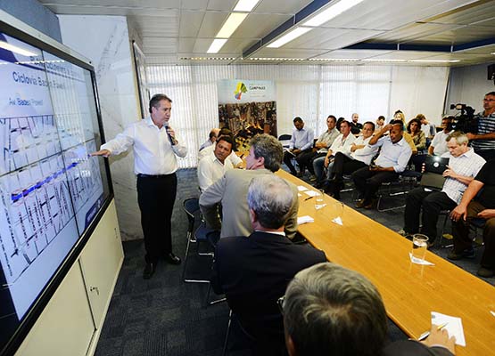 Jonas mostrou mapa com traçado da ciclovia
