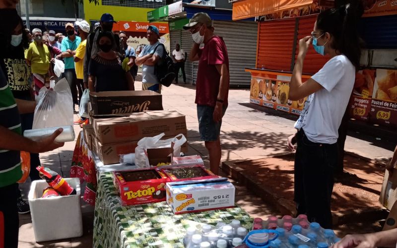 Ação distribui comida e itens de higiene para população vulnerável