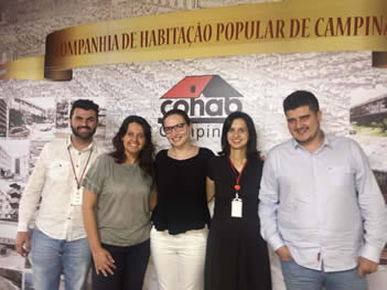 Equipe da Cohab comemora o reconhecimento