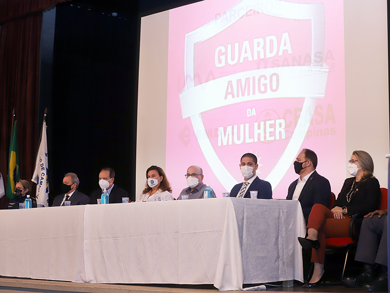 Palestra envolveu participantes de vários segmentos