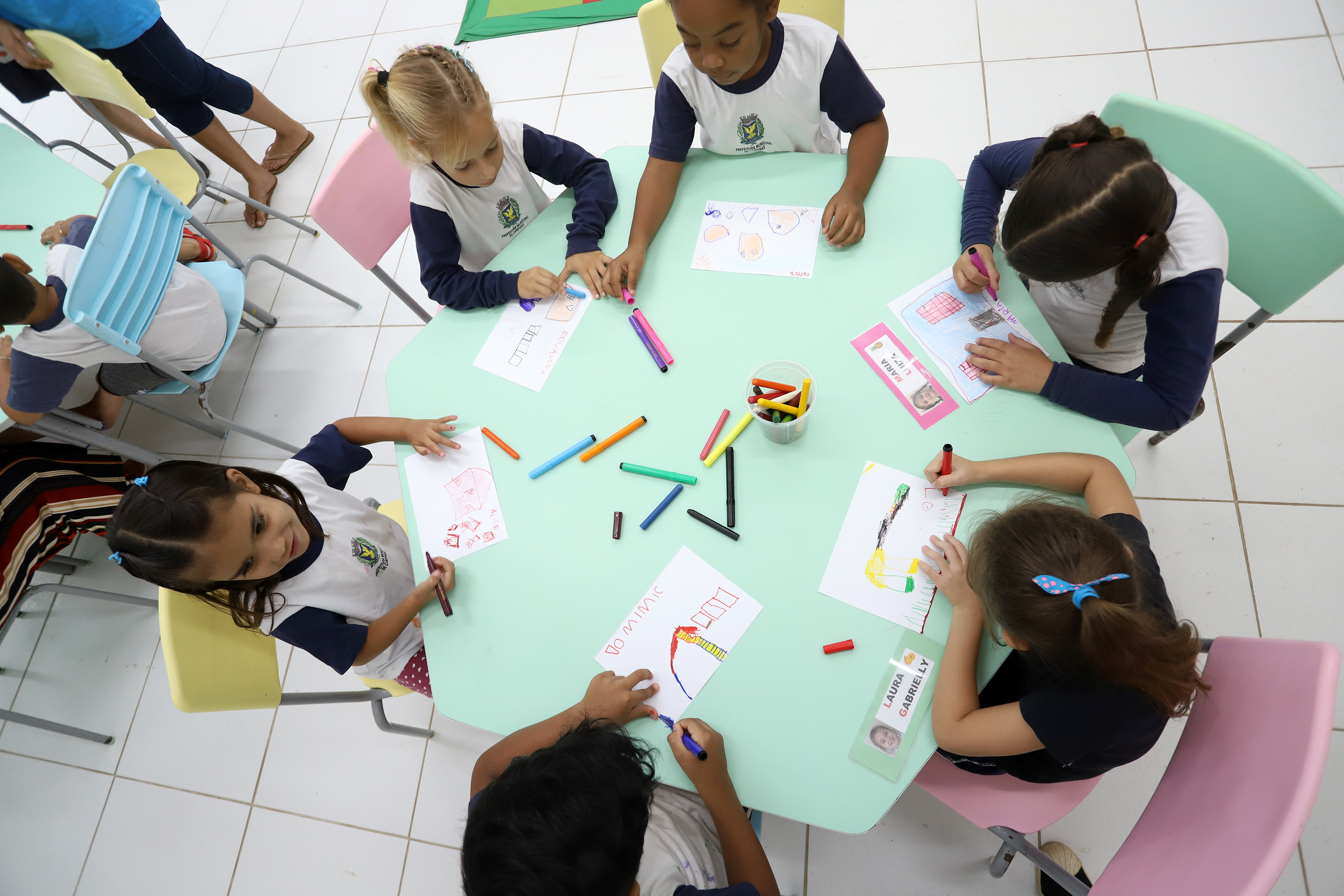 Crianças no Centro de Educação Infantil Profª Sonia Maria Alves Castro Perez, Jd. Maria Rosa (nov./2023)