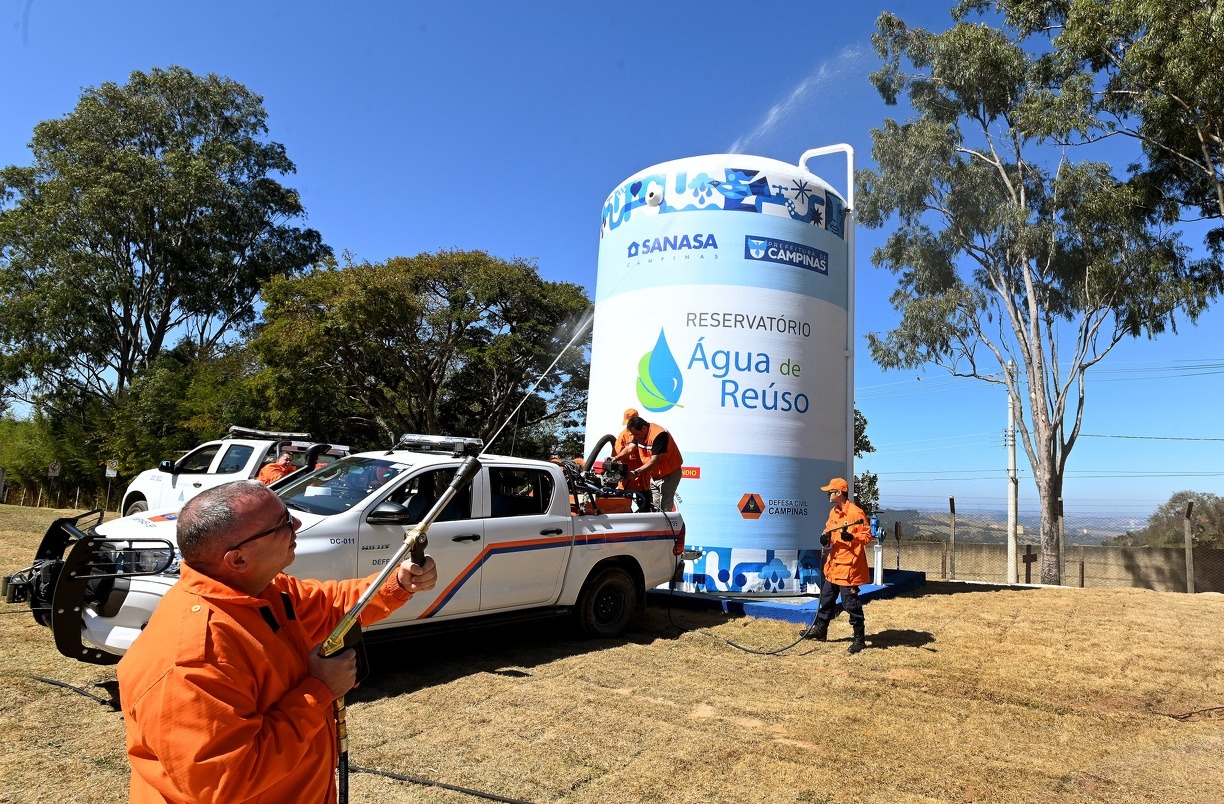 Carlos Bassan O novo reservatório instalado no Pico das Cabras, com capacidade de 100 mil litros, representa um auxílio para o trabalho dos Bombeiros