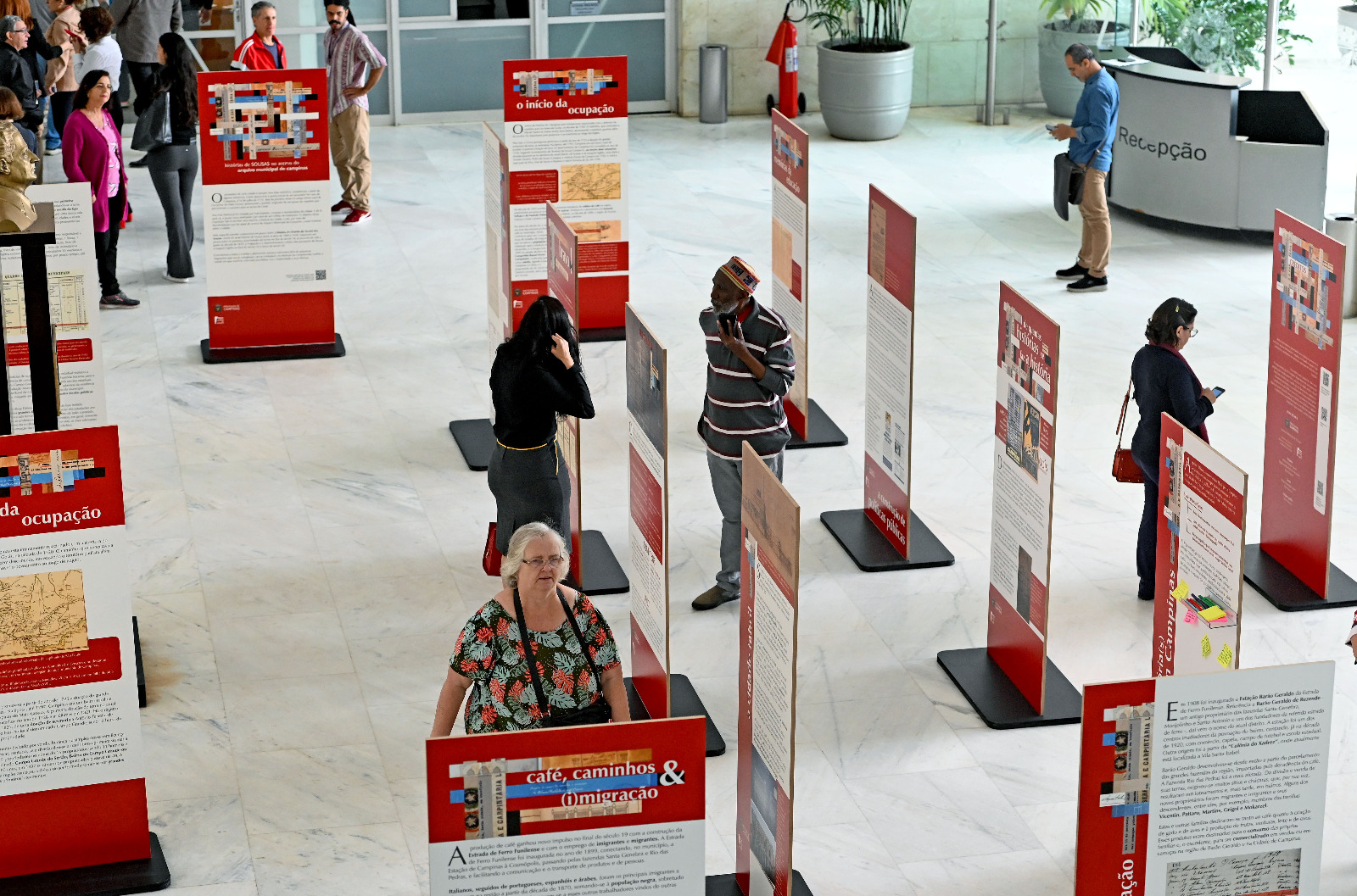 Cena da exposição "Histórias da Cidade no Acervo do Arquivo Municipal de Campinas", no Paço