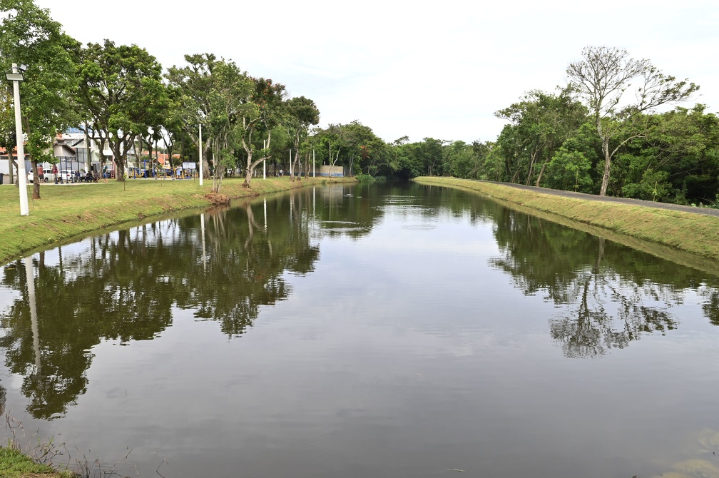 Lago desassoreado