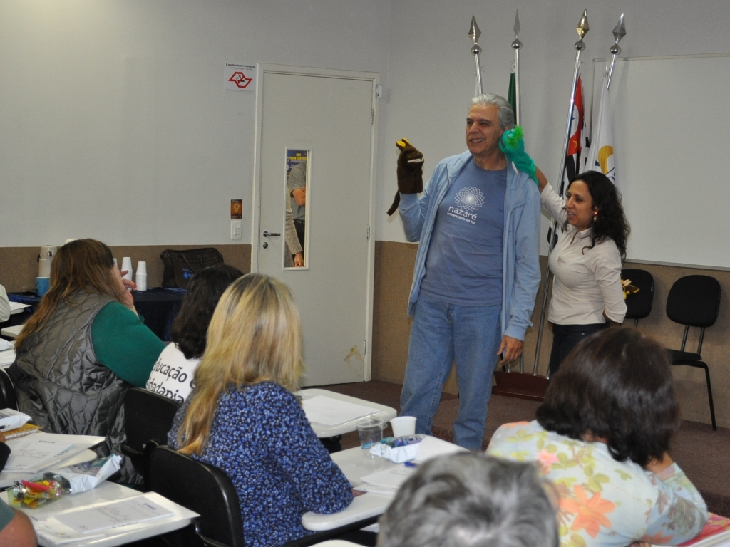 Merian Lopes e Paulo Cardoso apresentam dinâmica sobre a Comunicaçao Não Violenta