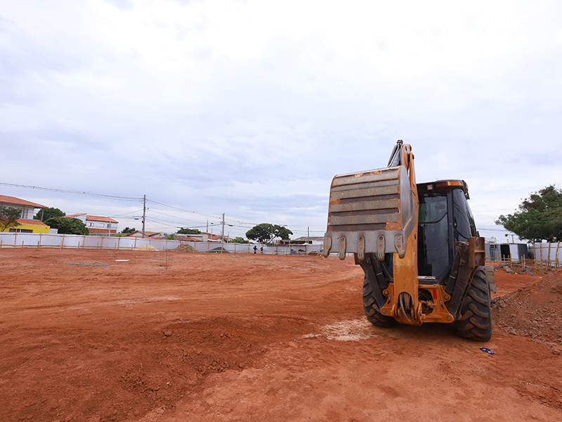 Obra teve início em setembro e a previsão de entrega é de até um ano