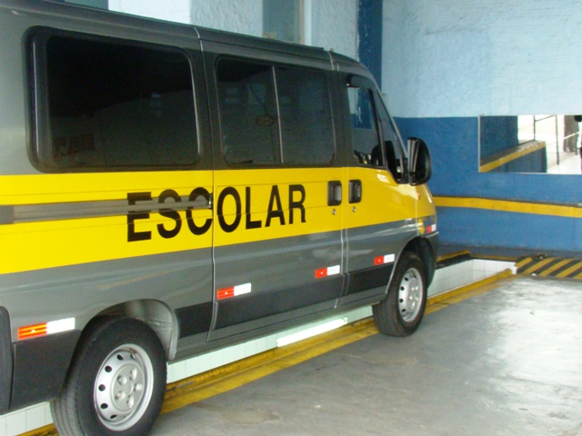 Veículo de transporte escolar