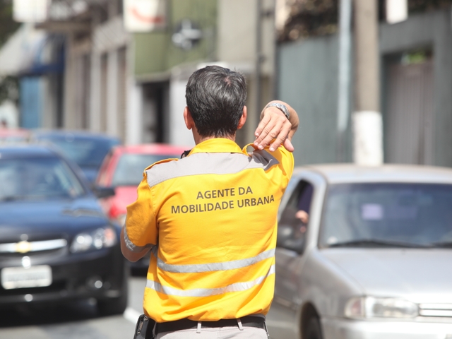 Agentes da Emdec orientarão motoristas