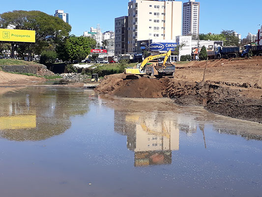 Piscinão da Norte-Sul está entre obras e ações antienchentes