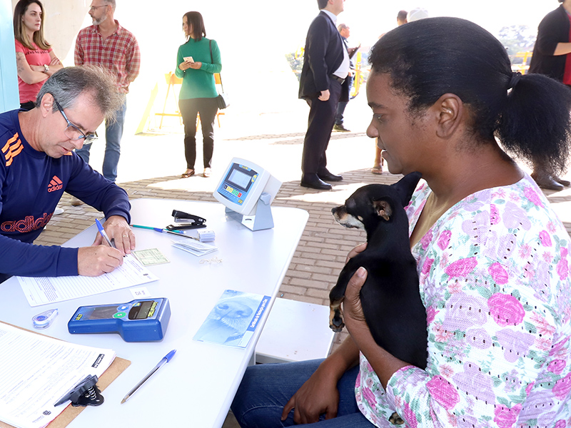 Consultórios contam com três salas para atendimento médico veterinário gratuito e área para recepção e cadastramento