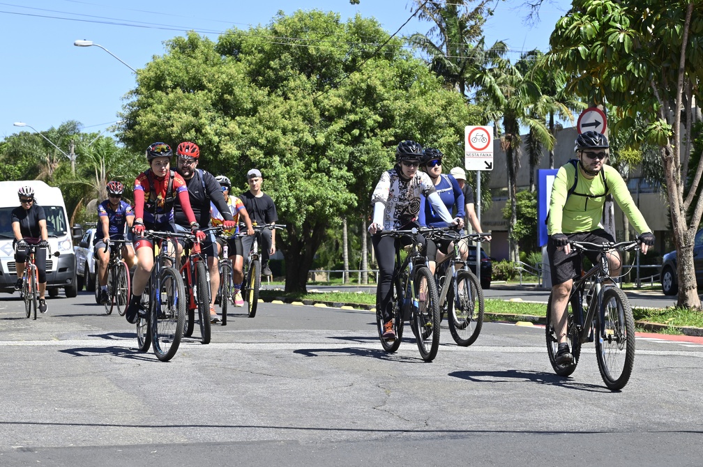 Passeio Ciclístico: pedaladas com o tema "Ação e Movimento: conquistando novos vínculos"