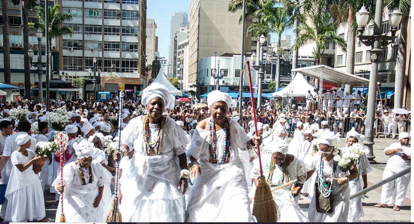 Fotografias e textos contam a história da Lavagem da Escadaria