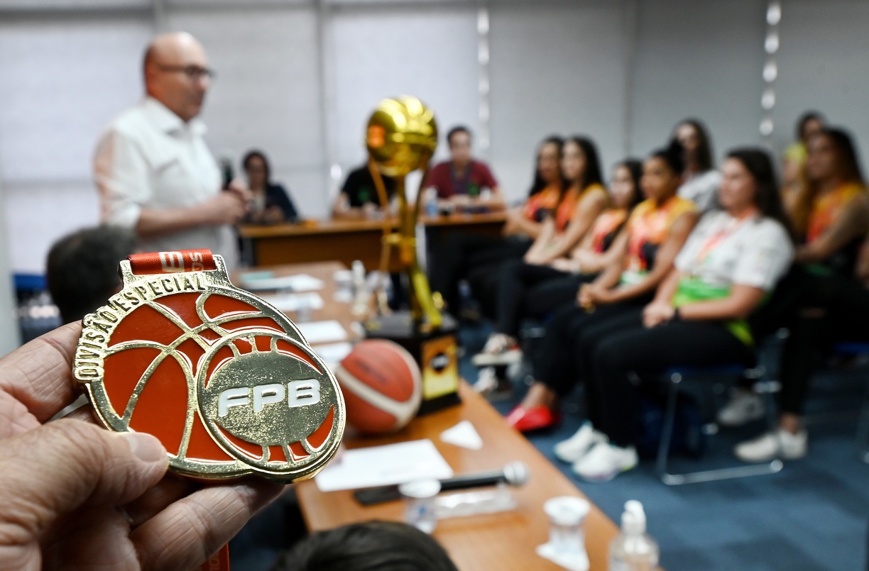 Medalha de campeãs do Paulista de Basquete Feminino 2024