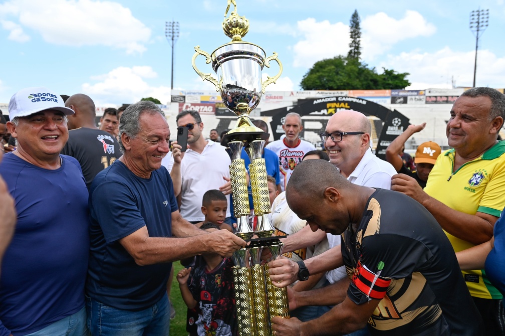 Prefeito Dário Saadi acompanhou a final