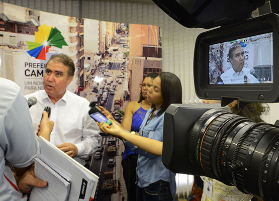 A imprensa participou do anúncio para divulgar ao público