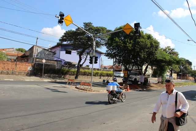 Novo semáforo entrará em funcionamento na quinta-feira