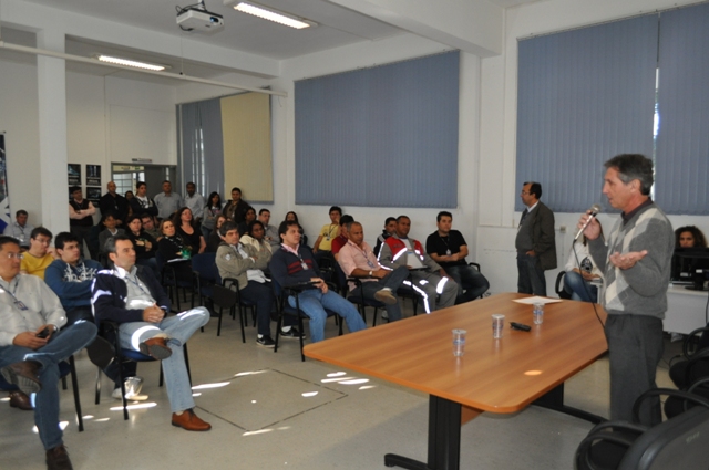 Benassi abre o evento