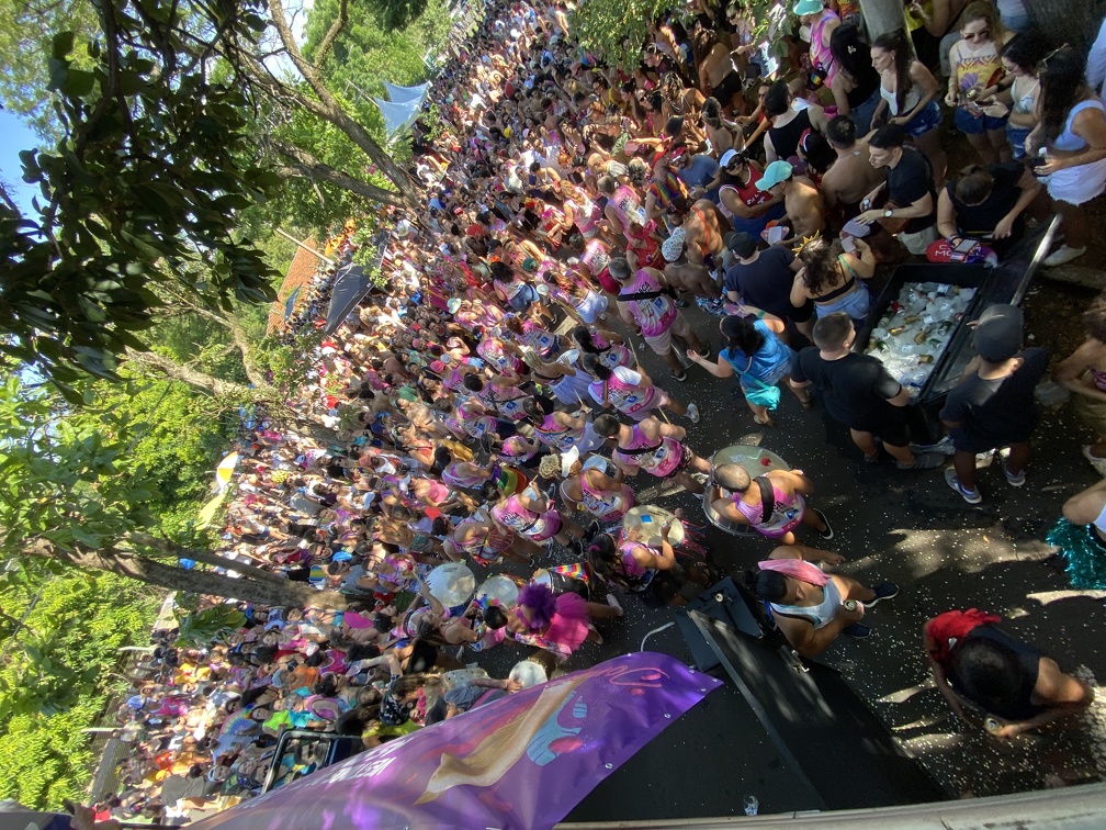 A festa é melhor com prevenção aos acidentes. Veja as dicas e embarque na alegria
