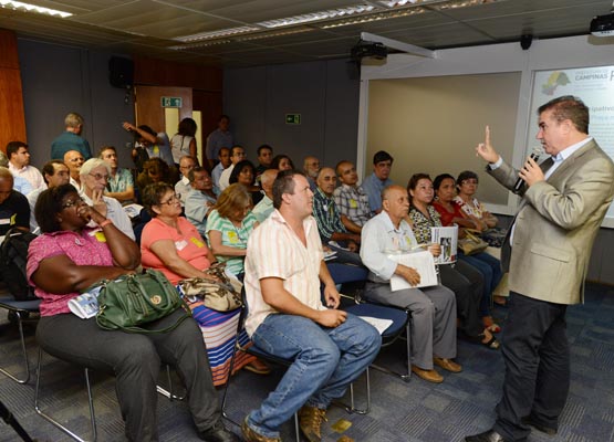 Prefeito fala aos conselheiros