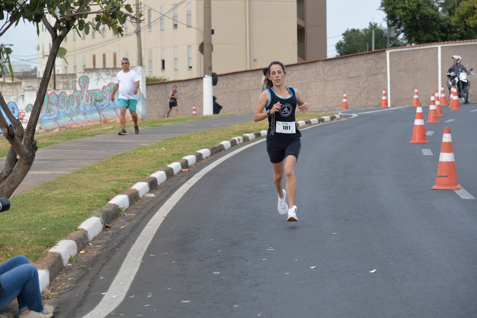 A atleta Rafaela Damazio da Silva Azevedo foi campeã com o tempo de 25min31s