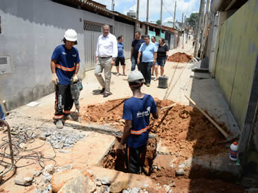 Equipe da Secretaria de Habitação esteve nesta terça-feira no Núcleo Residencial Santa Marta