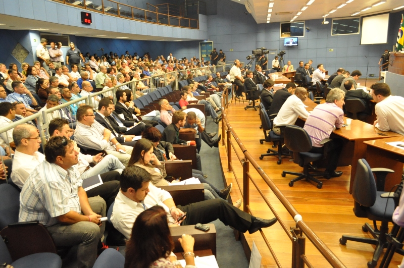 Galeria da Câmara Municipal ficou repleta de cidadãos